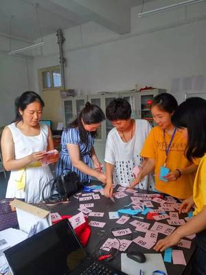新起點(diǎn) 新希望——鞏義市第二小學(xué)2018秋季一年級新生報(bào)名工作掠影